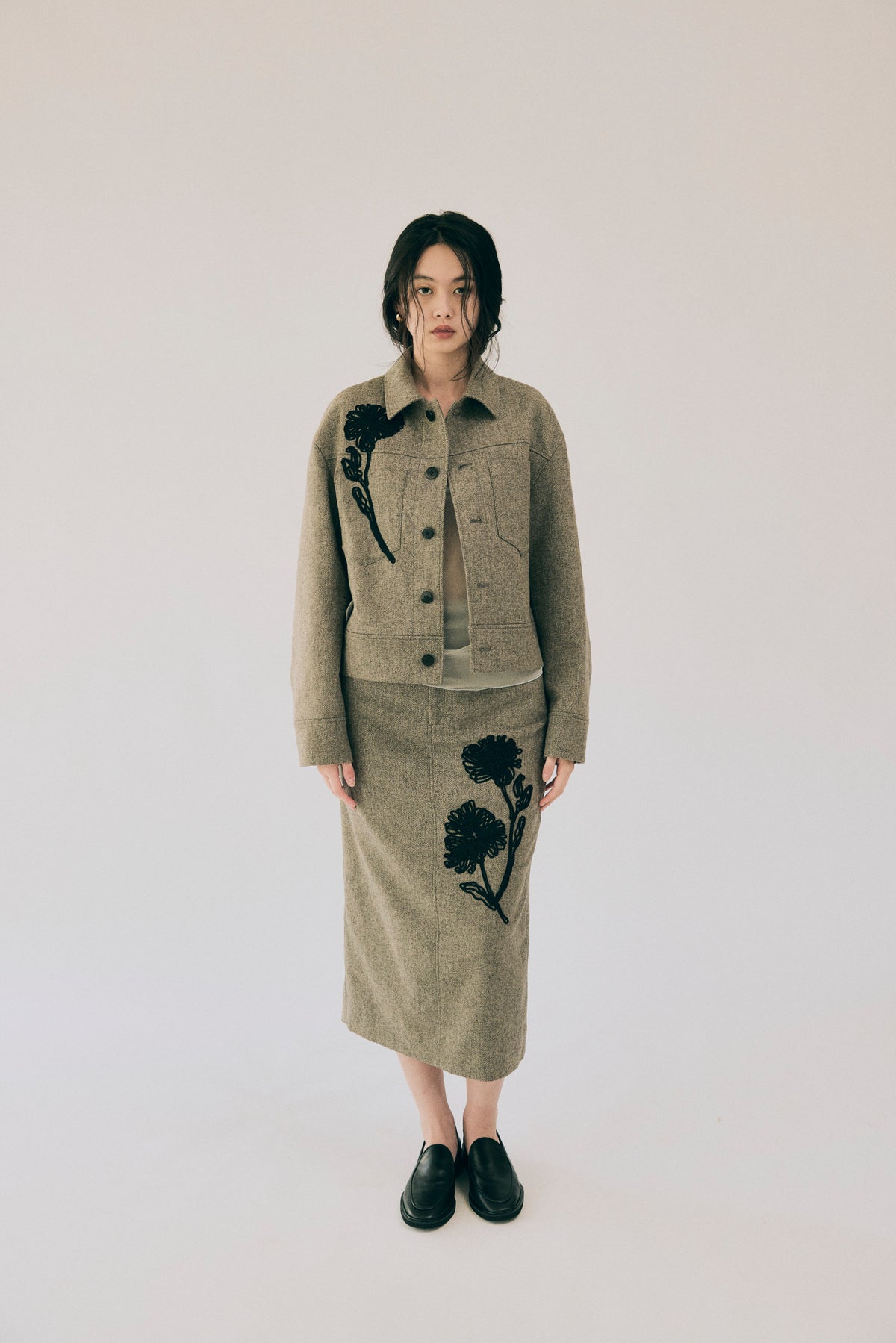 AW26 - Cord Embroidery Tweed Skirt
