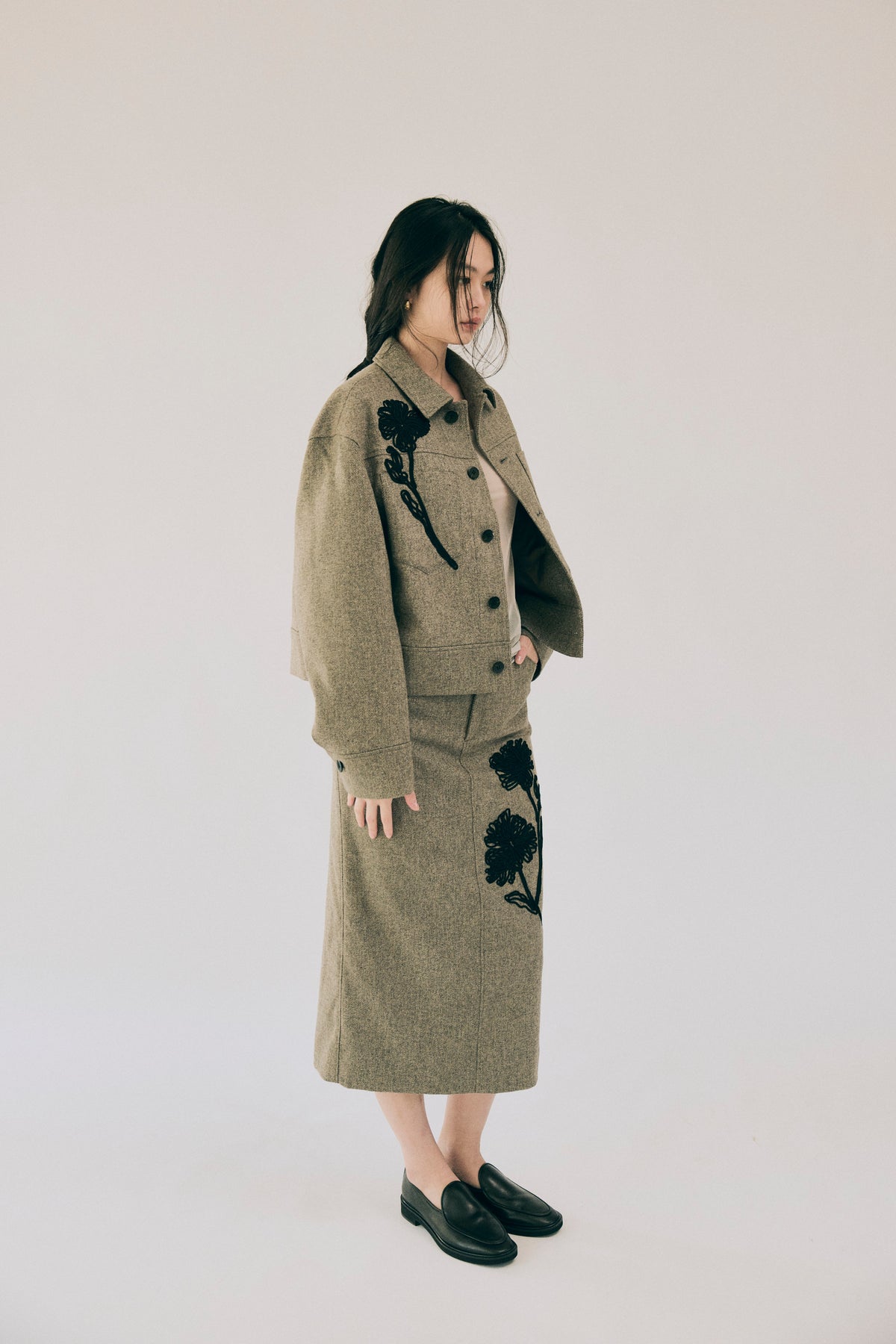 AW26 - Cord Embroidery Tweed Skirt